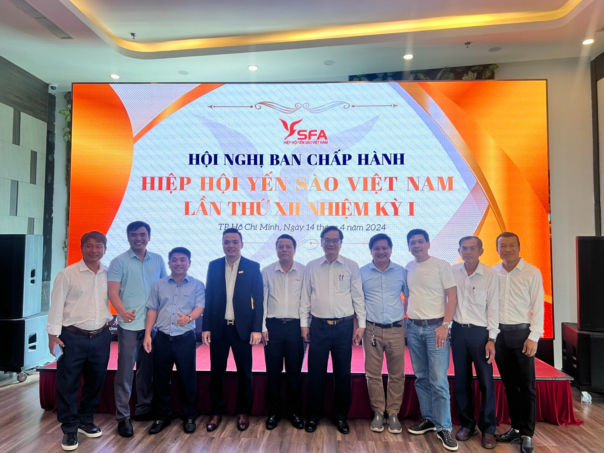 Chính Phủ cấm săn bắt chim Yến